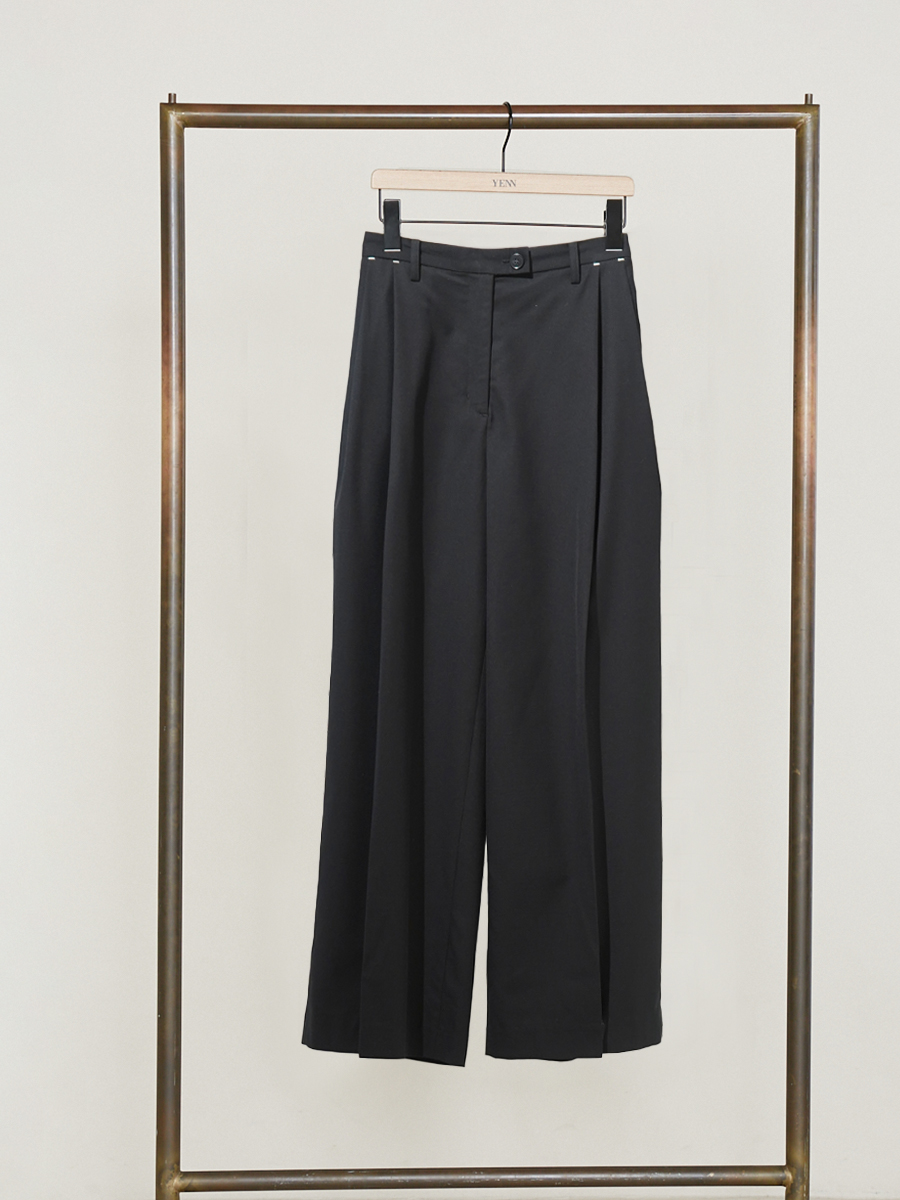 【 WEB限定カラー 】WOOL BLEND TWO TUCK PANTS